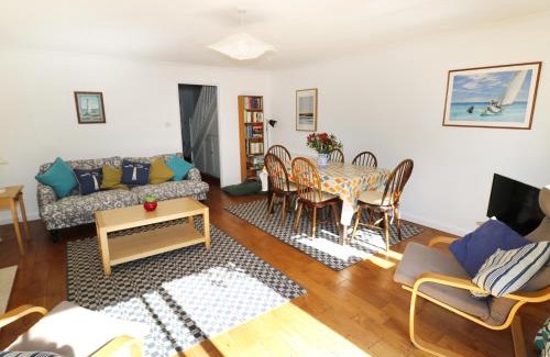 Totland Bay House | Pet-Friendly Fieldside: Ideal for Family Getaways