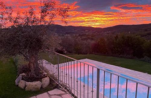 Rignano sull'Arno Villa | Unforgettable Stay at Il Poggetto: Oceanfront Family Retreat