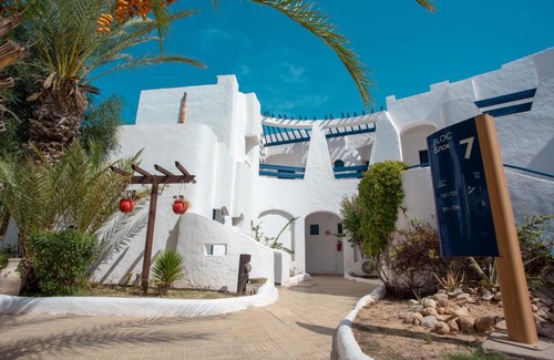 Playa Sidi Mehrez Hotel | Discover Fiesta Beach Djerba: Oceanfront Relaxation Awaits
