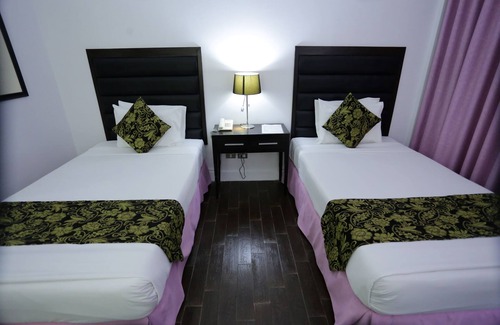 Bantay Hotel | Ideal Fiesta Garden Hotel: Pool, Spa & Family-Friendly