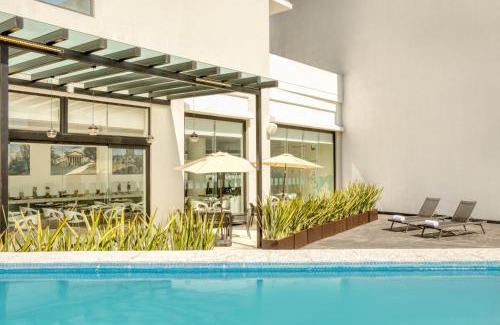 Tlaquepaque Hotel | Discover Fiesta Inn Guadalajara Aeropuerto: Pet-Friendly Getaway