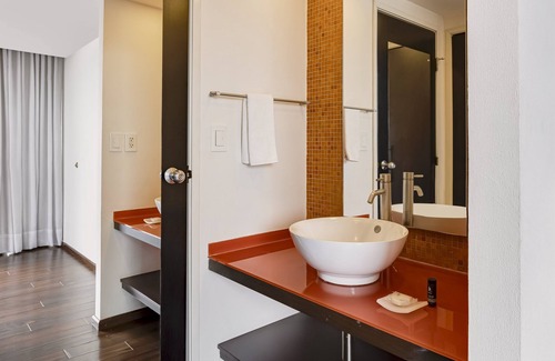 Escandon Hotel | Discover Fiesta Inn Insurgentes Viaducto: Rated 8.8/10