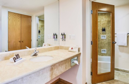 Torreon Hotel | Convenient Stay at Fiesta Inn Torreon Galerias with Pool & Spa