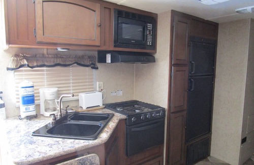 Long Key Hotel | Family-Friendly Fiesta Key RV Resort with Pool & Dining