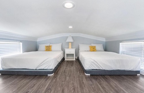 Long Key Resort | Waterfront Cottage 33 at Fiesta Key RV Resort: Family Friendly Escape