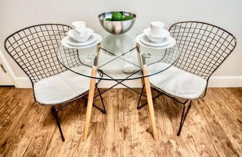 Old East Dallas Apartment | Discover Dallas: Ideal for Families & Pet Lovers