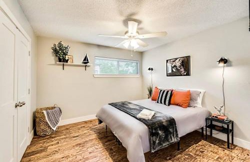 Old East Dallas Apartment | Discover Dallas: Ideal for Families & Pet Lovers