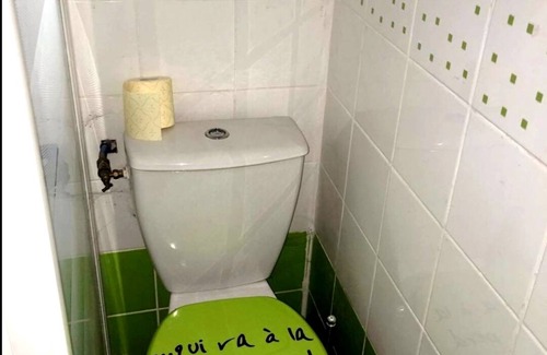 Genas House | Comfortable Room for 4 with Pool Near FIFA Women's World Cup