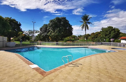 Melgar House | Relaxing Retreat with Pool at Casa Muner Melgar