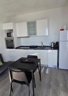 Tabua House | Family-Friendly Fifty's House with Private Beach Access