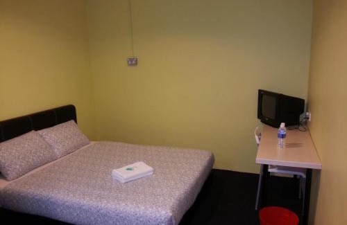 Pegawai Hotel | Budget-Friendly Family Stay at Fifty Seven Inn