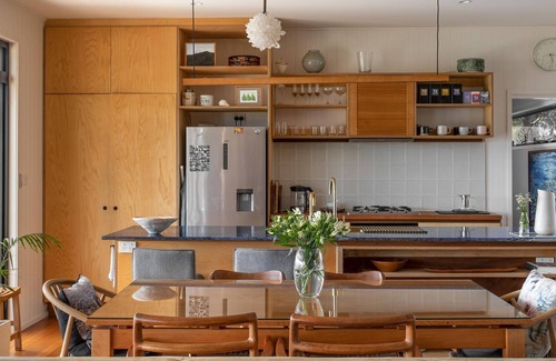 Geilston Bay House | Discover Fig Place: Family-Friendly Stay with Scenic Views
