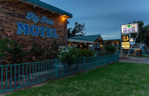 Narrandera Hotel | Cozy Fig Tree Motel: Family-Friendly with Pool & Dining