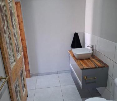 Colesberg House | Welcoming Fig Tree: Pet-Friendly Stay with Family Amenities