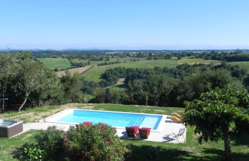 Saint-Frajou Apartment | Exceptional Figuier Résidence with Oceanfront Pool & Spa
