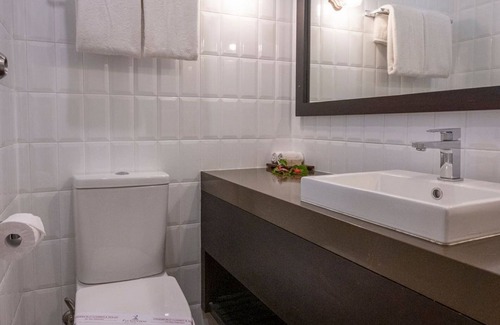 Nadi Hotel | Experience Fiji Gateway Hotel: Pool, Spa & Family-Friendly