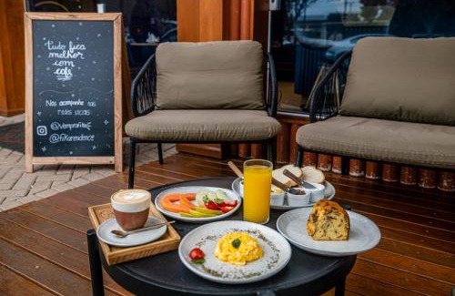 Centro House | FIKA Residence: Pet-Friendly Oasis with Ocean Views