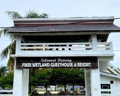 Setiu Hotel | Relax at Fikri Wetland Guesthouse & Resort with Pool Access