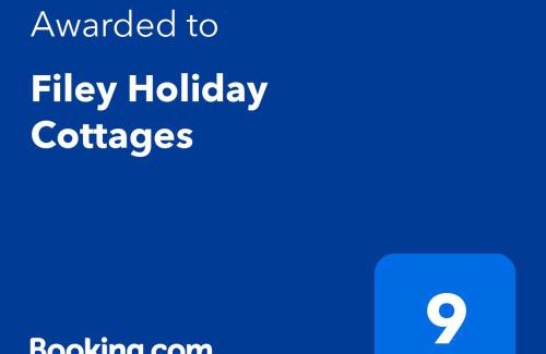 Folkton House | Explore Filey Holiday Cottages with Pool & Family Fun