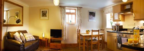 Folkton House | Explore Filey Holiday Cottages with Pool & Family Fun