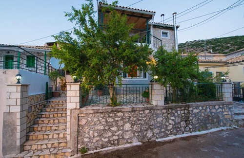 Drimonas Apartment | Top-Rated Filippa's Katoi: Family & Pet-Friendly Retreat