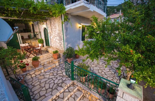 Drimonas Apartment | Top-Rated Filippa's Katoi: Family & Pet-Friendly Retreat