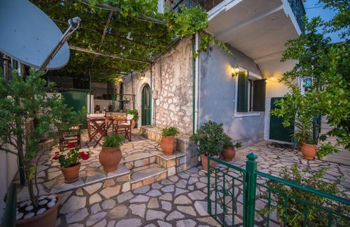 Drimonas Apartment | Top-Rated Filippa's Katoi: Family & Pet-Friendly Retreat