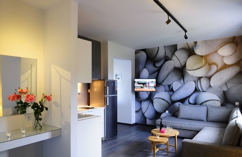 Vourvourou House | Discover Fillis House: Oceanfront Escape with Spa & Pool