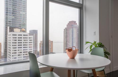 Financial District Apartment | Modern Financial District 1BR with Gym & Pet-Friendly Perks