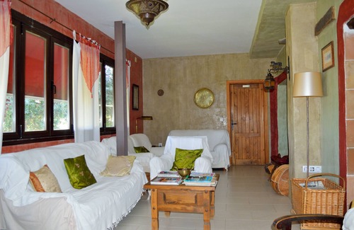 Pinos Genil Bed & Breakfast | Finca Aldabra: Guest Rated 9.2 with Pool & Spa Amenities