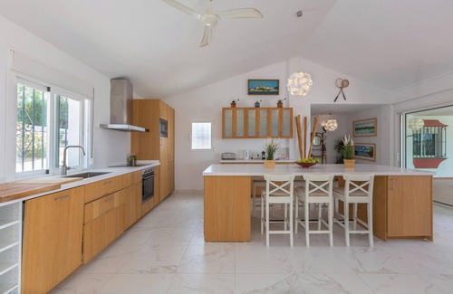 New Golden Mile House | Discover Finca "Almijan Alegria": Oceanfront Retreat with Pool