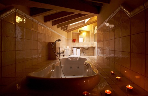 Viveiro House | Exceptional Finca Areal: Spa, Breakfast & Child Friendly