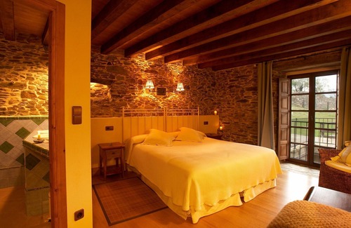 Viveiro House | Exceptional Finca Areal: Spa, Breakfast & Child Friendly