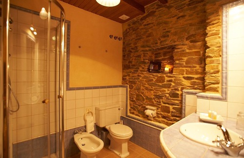 Viveiro House | Exceptional Finca Areal: Spa, Breakfast & Child Friendly