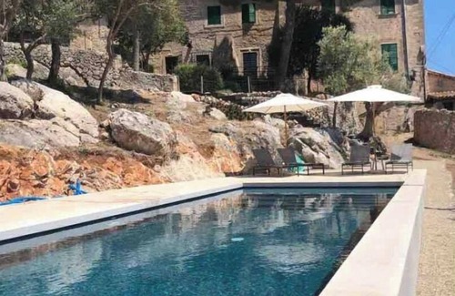 Bunyola House | Beachfront Bliss at Finca Biniatzar - Rated 10/10 by Guests