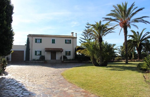 Son Macia House | Finca for 8 Guests: Poolside Retreat with Top Reviews