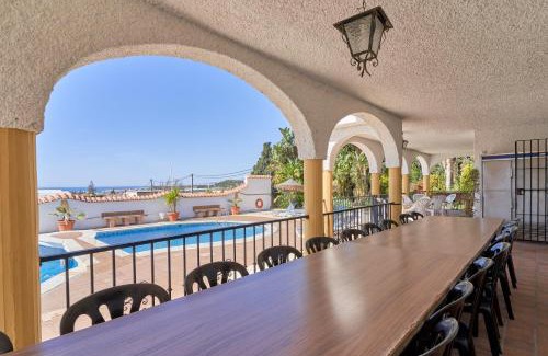 Motril House | Relax at Finca Cabrera: Pet-Friendly Retreat with Pool