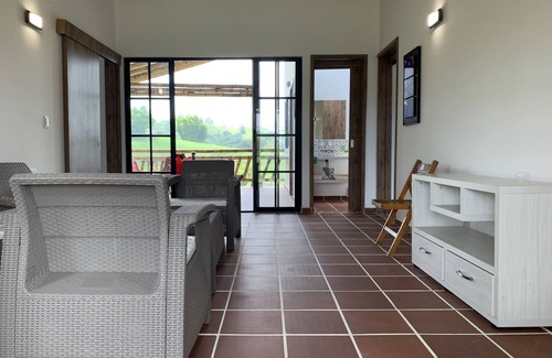 Filandia House | Tranquil Finca Cafetera: Nature Retreat with Spa & Hot Tub