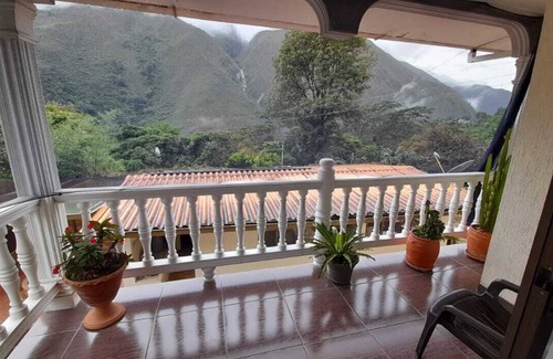 Quetame House | Experience Nature at Finca Campestre La Soñada with Pool & Views