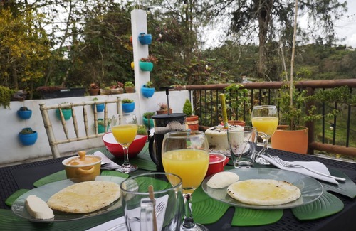 Rionegro Cottage | Peaceful Finca Campestre Zona 7 Suite Natura with Mountain Views
