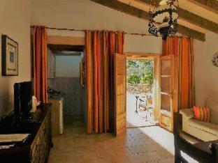Calvia Hotel | Oceanfront Finca Hotel Can Estades: 4-Star Retreat