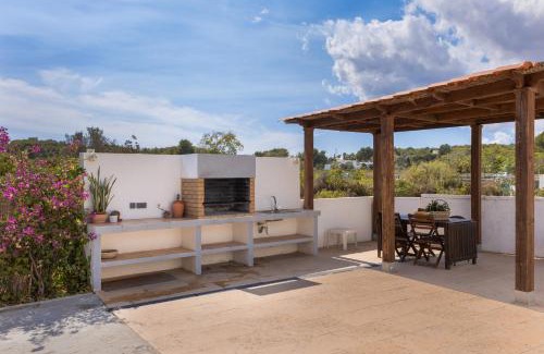 Santa Eulalia del Rio House | Finca Can Paci: Family-Friendly Retreat with Pool & Pets