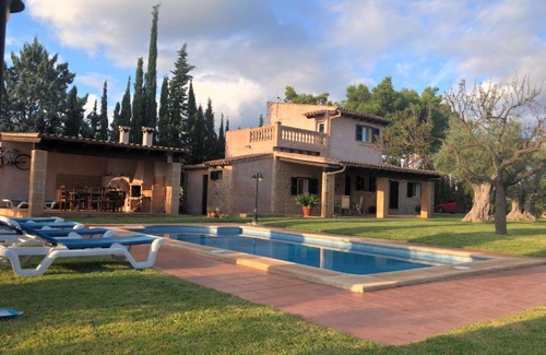 Lloseta House | Explore Finca Caseta Des Pradi Biel with Oceanfront Views