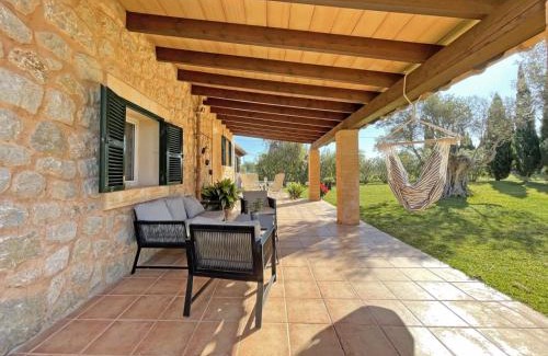 Lloseta House | Explore Finca Caseta Des Pradi Biel with Oceanfront Views
