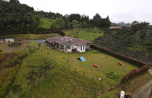 Envigado House | Inviting Finca with Horses and BBQ in Envigado, Antioquia
