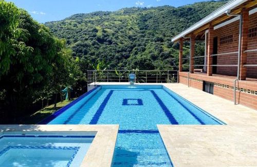 San Jeronimo Villa | Finca con Piscina Privada