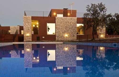 Mejorada House | Elegant Finca in the Countryside with Pool & Ocean View