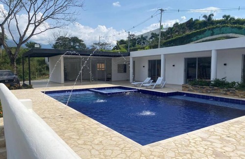 Sopetran House | Explore Finca Del Duca: Family-Friendly Retreat with Pool