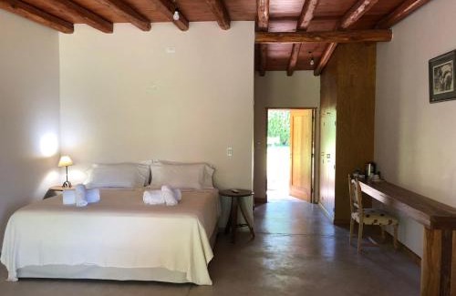 Tunuyan House | Pet-Friendly Finca del Rio - Casa de Campo with Pool