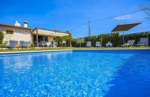 Lloseta House | Discover Finca Dels Horts: Poolside Oceanfront Retreat